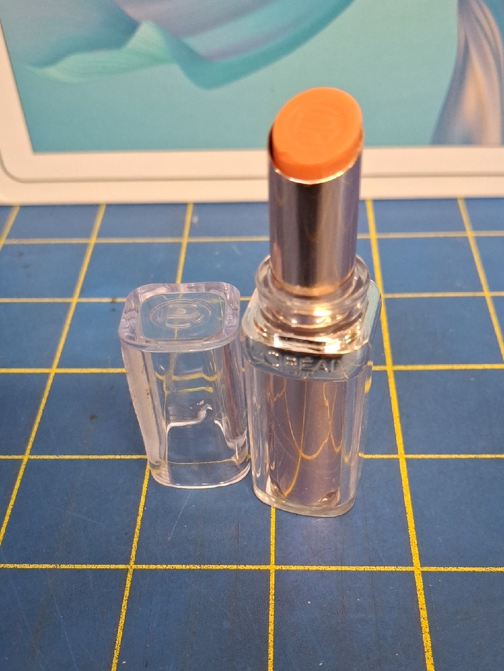 L'Oreal Women's Lipstick 140 Peach Charm